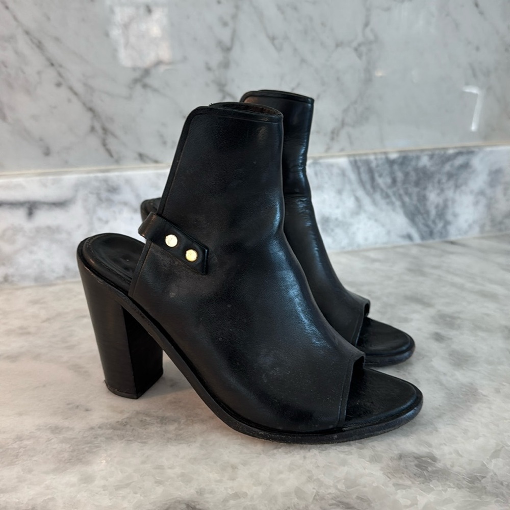 Rag and Bone Black Leather Sandal Size 35